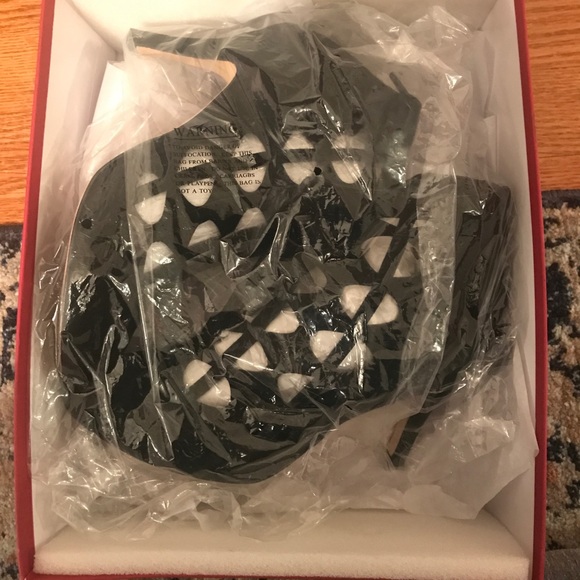 Vaneli Black Suede Petal Heals - Picture 7 of 8